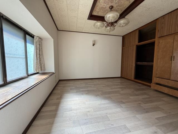 imgi_55_1975266630_640x480