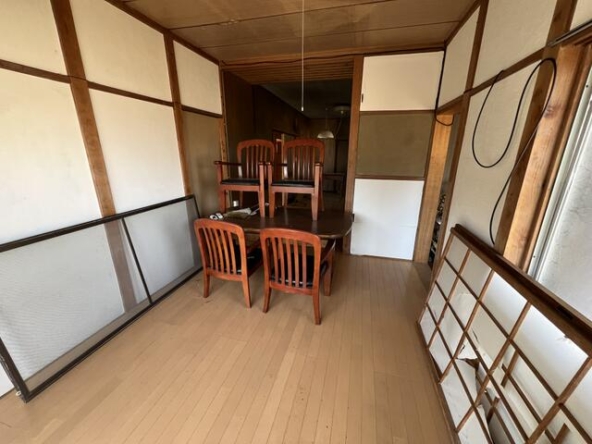 imgi_56_1954085213_640x480