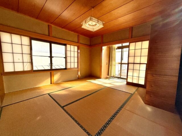 imgi_59_1835583773_640x480