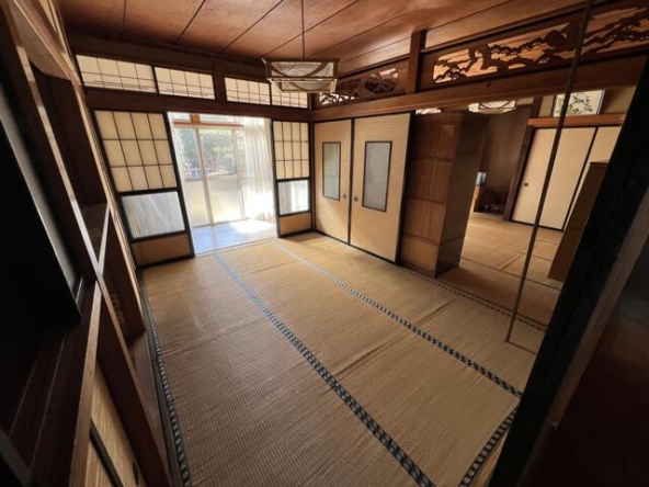 imgi_59_1954085395_640x480