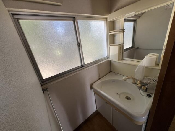 imgi_63_1954085800_640x480