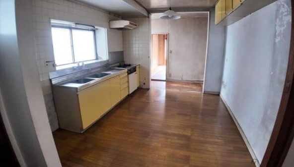 imgi_8_75665441_0031