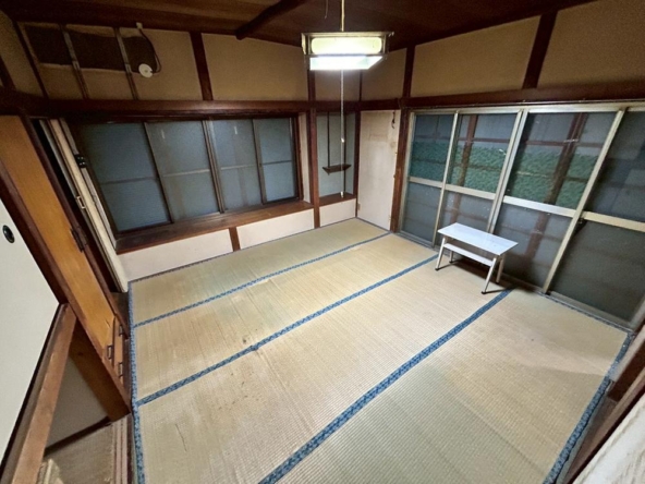 imgi_9_78858219_0005