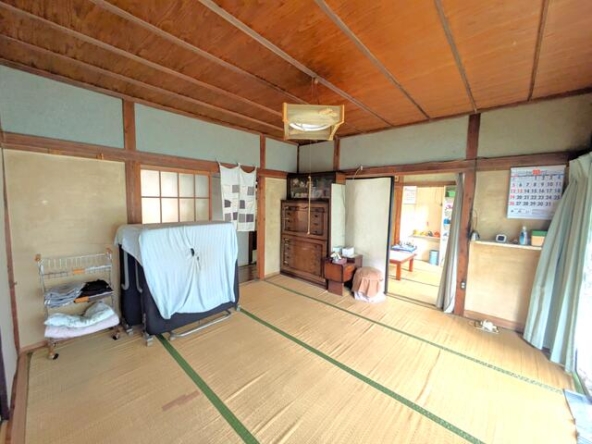 imgi_103_1985128888_640x481
