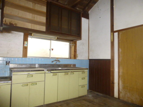 imgi_108_1742205429_640x480