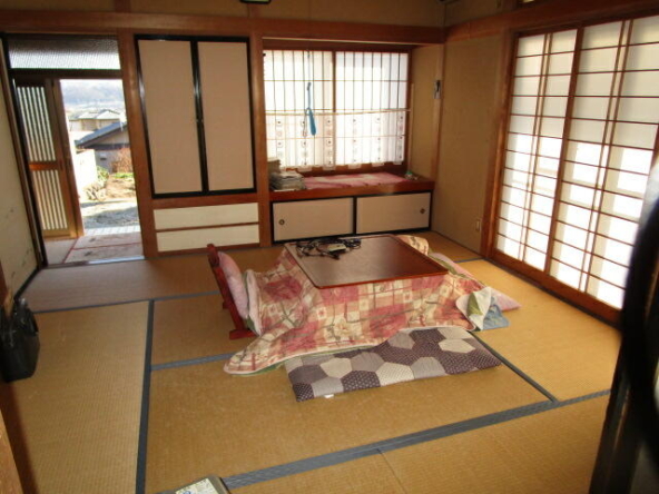 imgi_110_1962589090_640x480