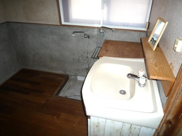 imgi_100_1977970177_640x480