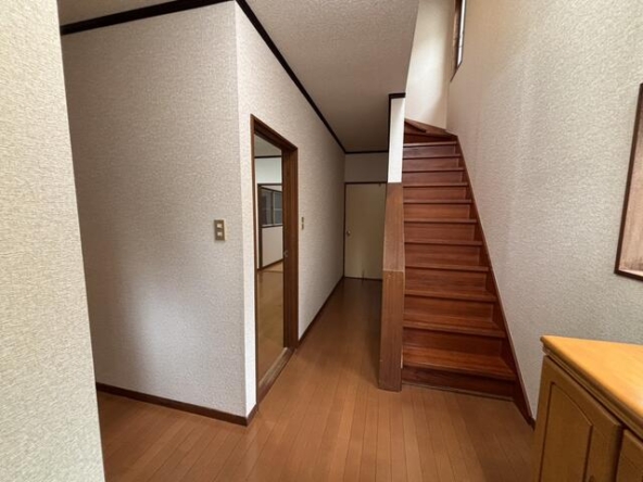 imgi_50_1995649833_640x480