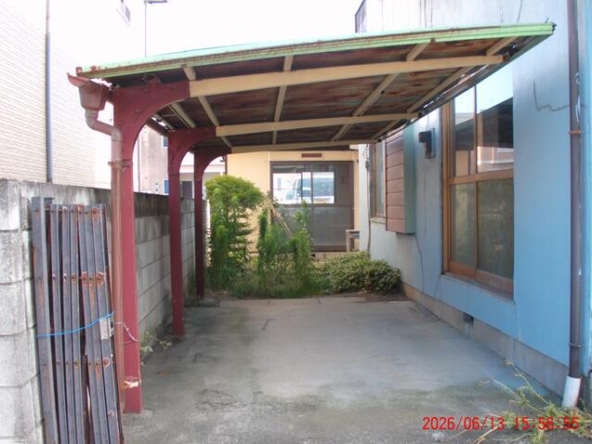 imgi_56_1999005431_640x478