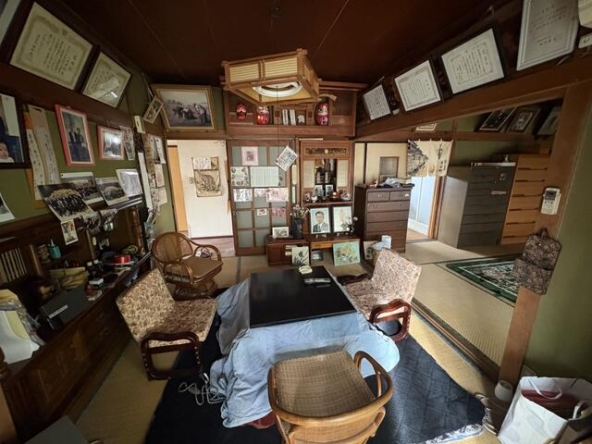 imgi_113_1937095665_640x480
