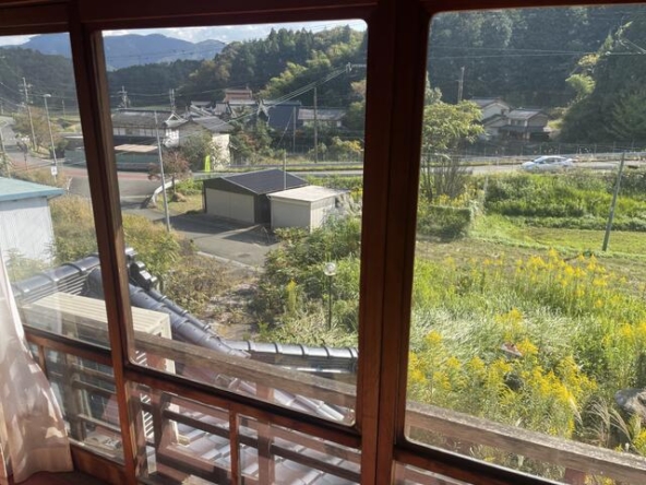 imgi_121_1790129145_640x480