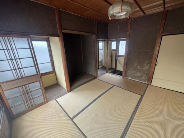 imgi_101_1988465034_640x480