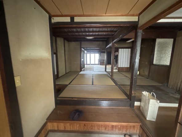 imgi_102_1988465051_640x480