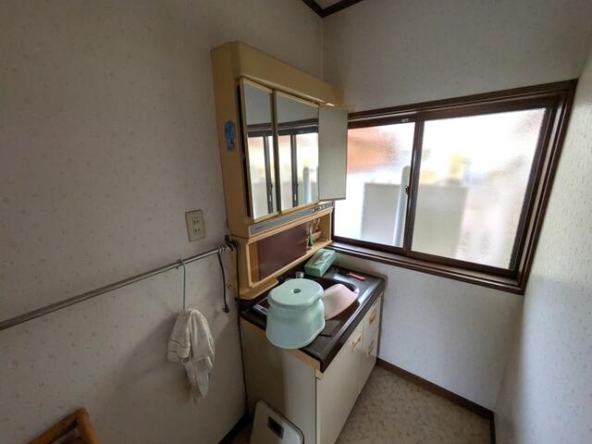 imgi_108_1965346538_640x481