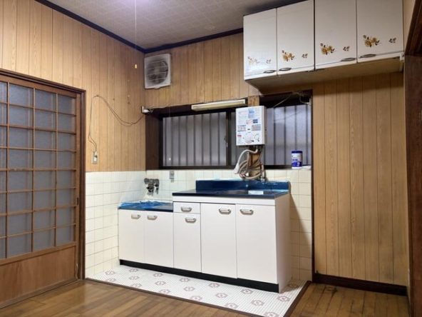 imgi_47_2006246168_640x480