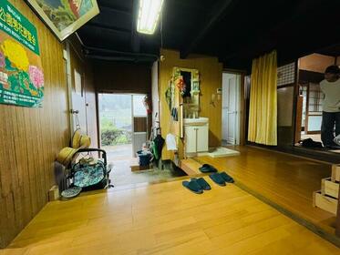 imgi_54_1805091475_373x280