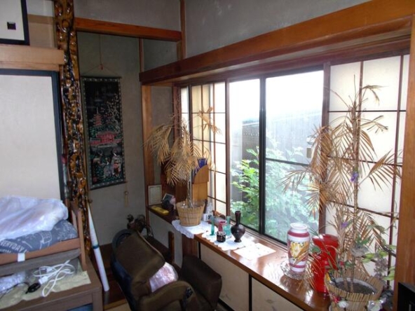 imgi_123_2022847681_640x480