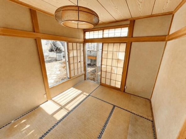 imgi_125_2022152801_640x480