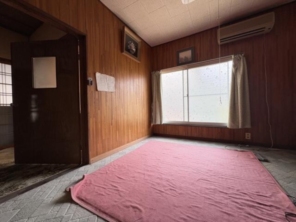 imgi_127_1896375369_640x480