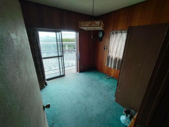 imgi_129_1997359382_640x480