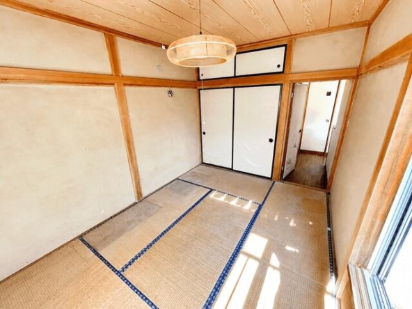 imgi_135_2022152935_640x480