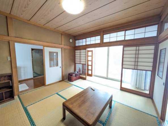 imgi_127_1960306109_640x481