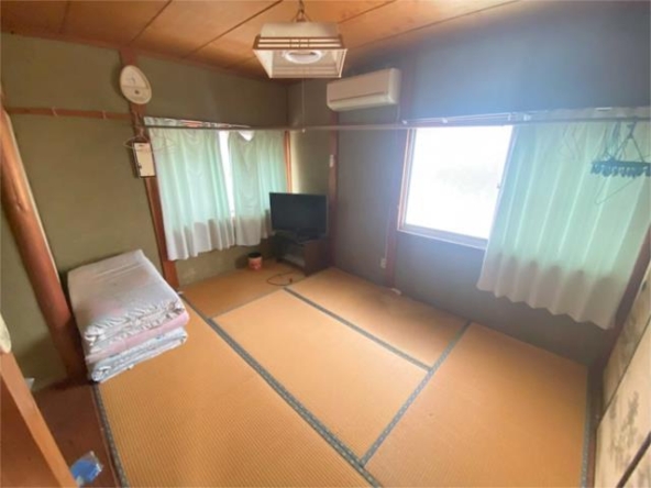 imgi_69_2029684383_640x480