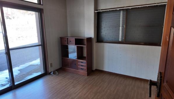 imgi_8_20139986_0004